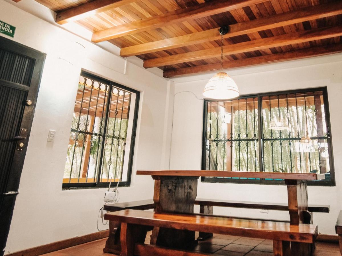Volare Guatape Isla Hostel Luaran gambar