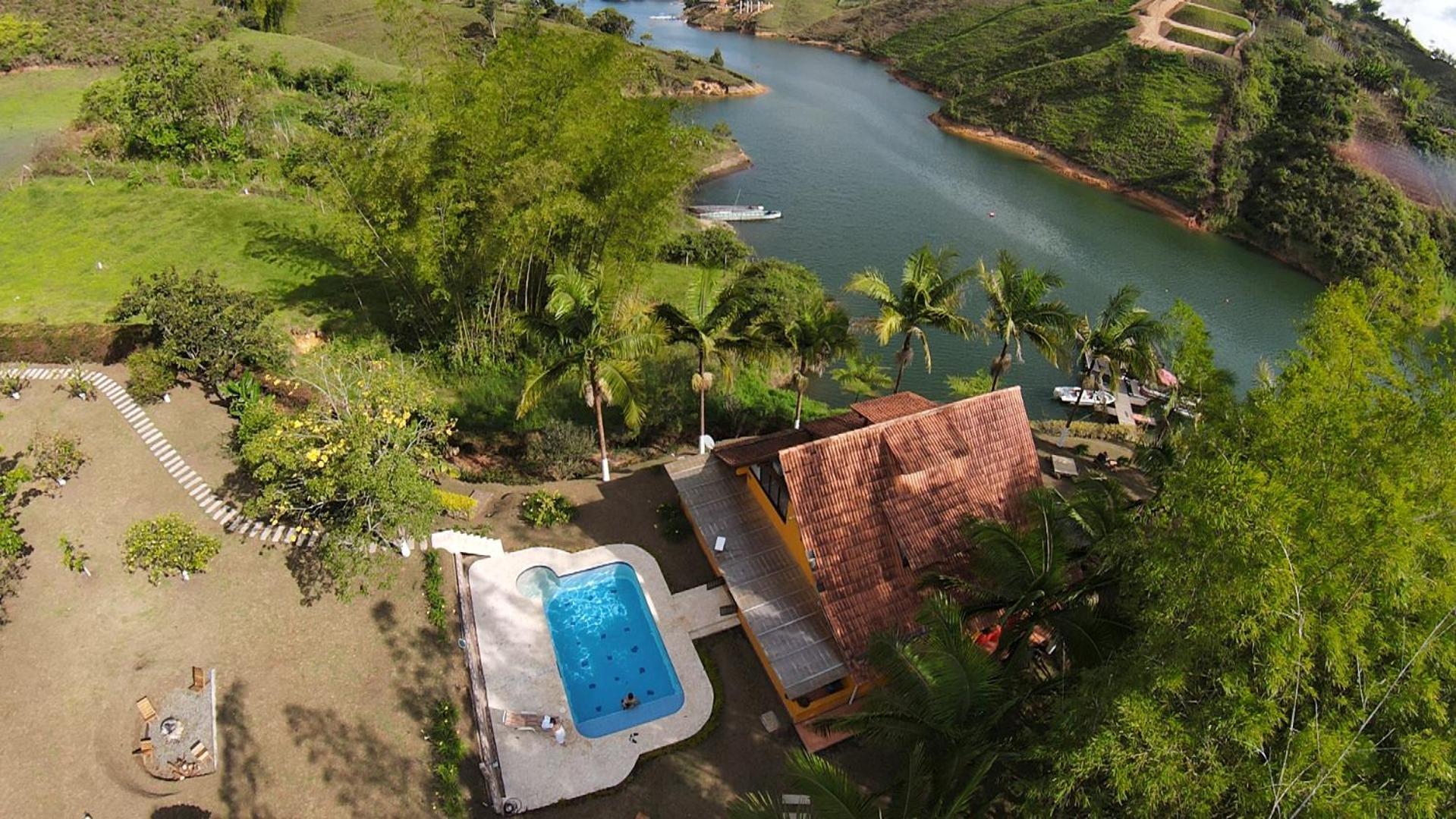 Volare Guatape Isla Hostel Luaran gambar
